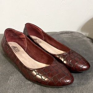 Cliffs by White Mountain “Petto”Flats, 9.5M